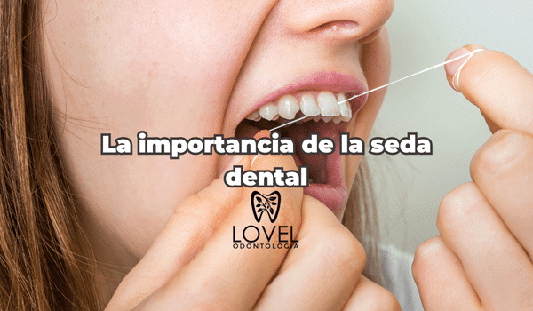 La importancia de la seda dental
